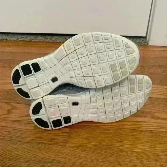 Nike Women Light Grey Low-Tops & Sneakers Textile Fibers, Women’s size 8.5 - Picture 8 of 14